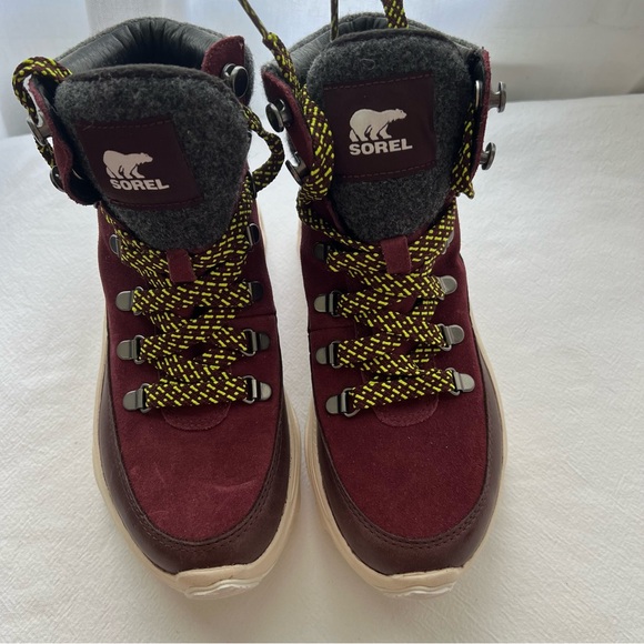 New SOREL Women's Kinetic Breakthru Conquest Waterproof Laceup Boots Size 6 - Picture 3 of 10